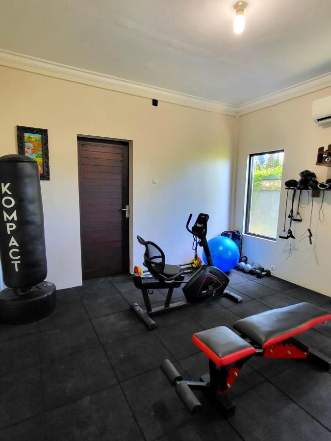 Aparthotel Medewi Manor Airsatang Exteriér fotografie